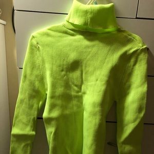 NEON GREEN TURTLENECK